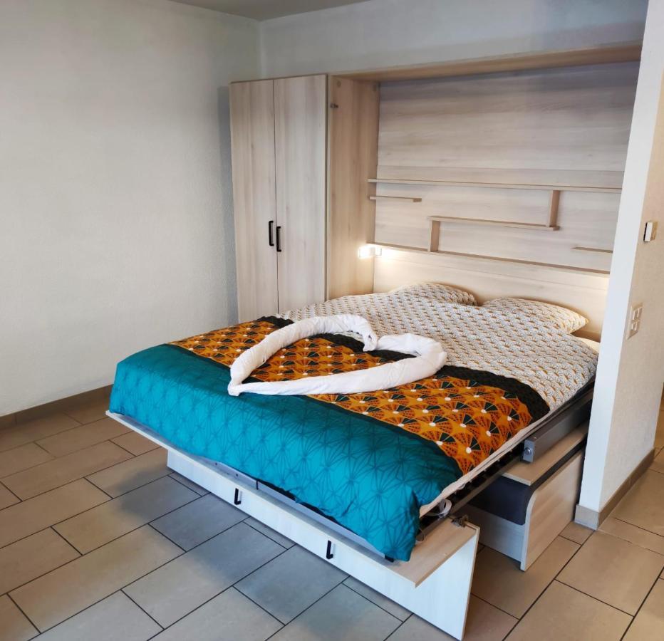 Superbe Studio A Saillon Les Bains Exterior photo